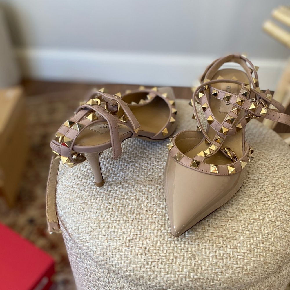 Valentino ROCKSTUD CAGED PUMP 65MM